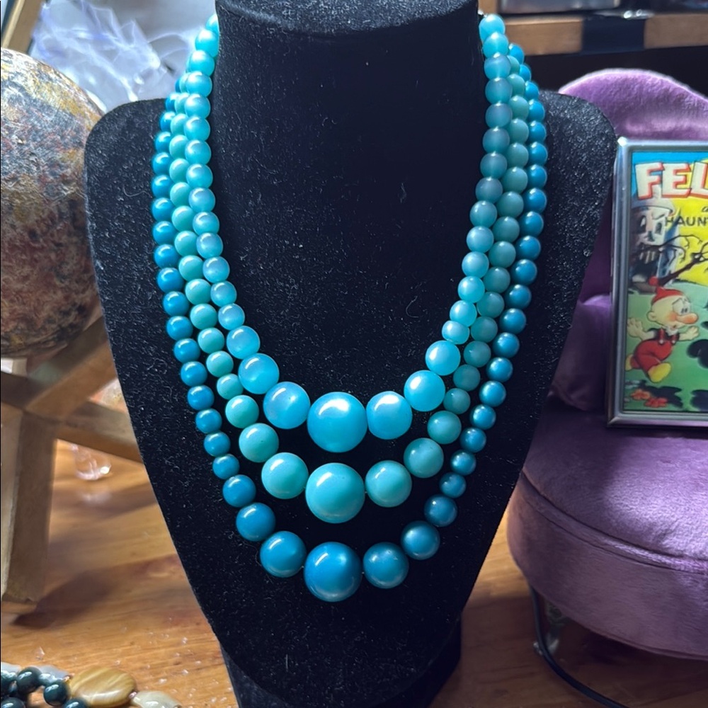 Elegant Blue Beaded Necklace
